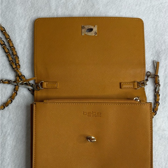 Bebe Los Angeles Studded Mustard Crossbody Bag - Picture 4 of 6